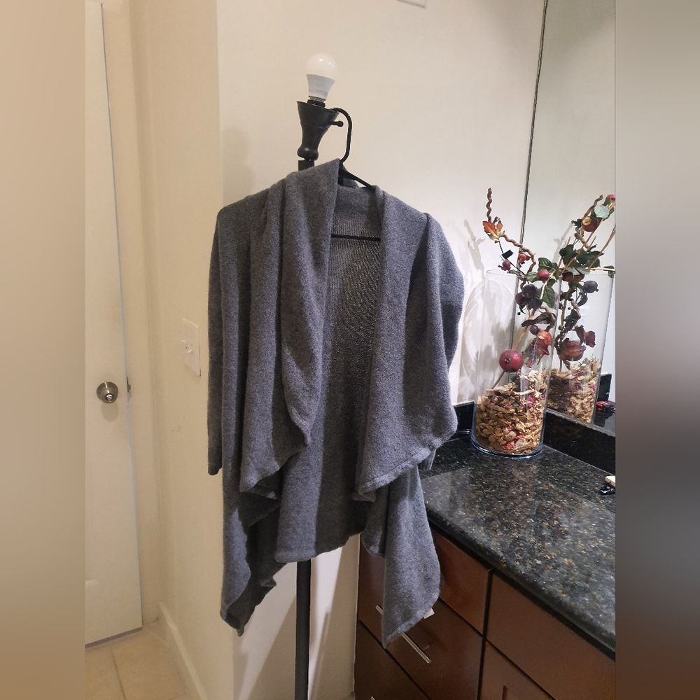 HATCH 100% cashmere The Airplane Cardigan Gray size 1 small